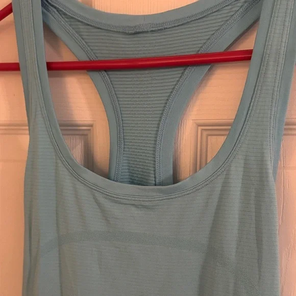 Lululemon Swiftly Tech Tank - Picture 3 of 4